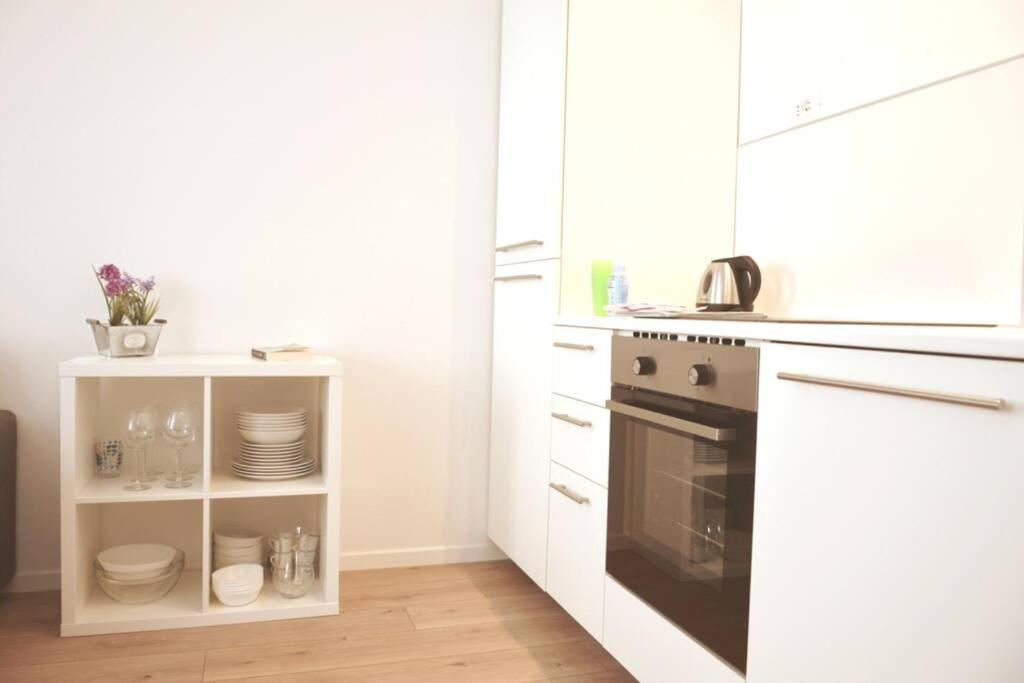 Appartamento Sunrise - Centro Storico N2 Riva del Garda Ngoại thất bức ảnh