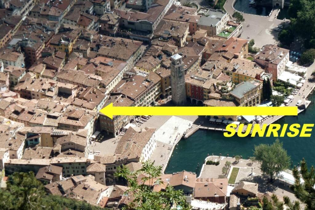 Appartamento Sunrise - Centro Storico N2 Riva del Garda Ngoại thất bức ảnh