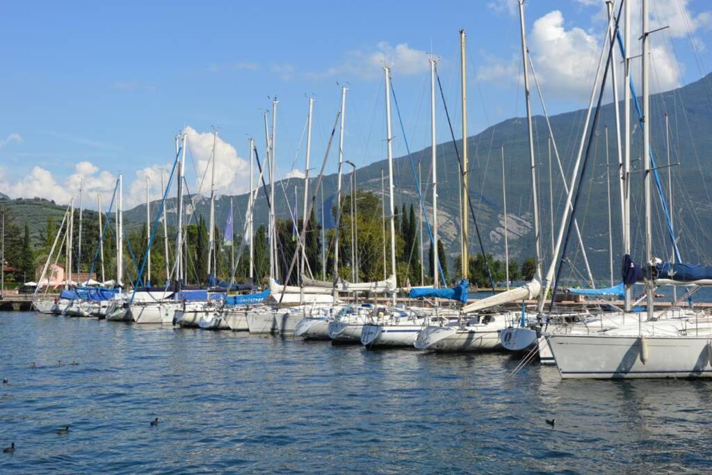 Appartamento Sunrise - Centro Storico N2 Riva del Garda Ngoại thất bức ảnh