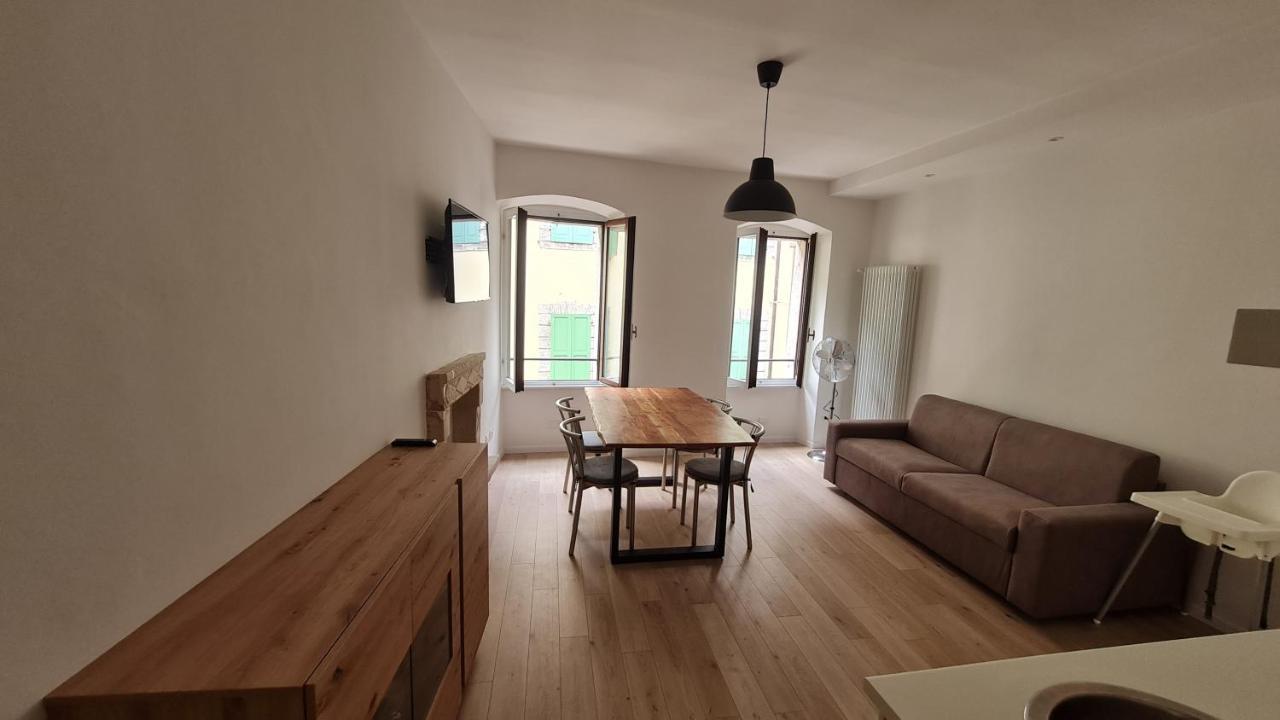 Appartamento Sunrise - Centro Storico N2 Riva del Garda Ngoại thất bức ảnh
